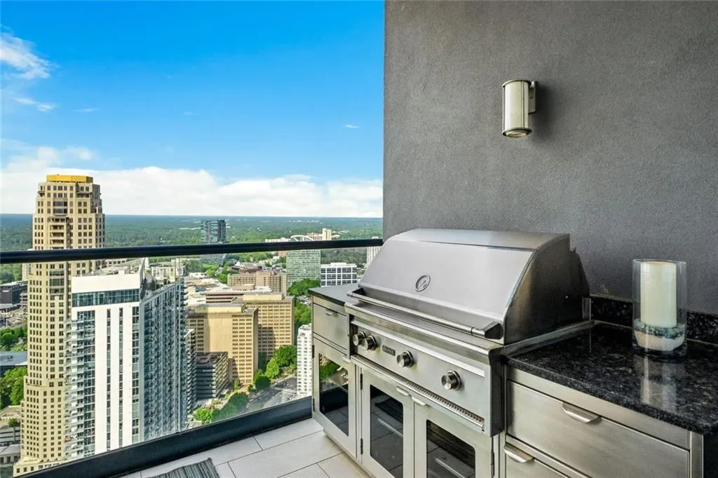 3344 Peachtree Road Ne Unit 4102, Atlanta, Georgia 30326, 3 Bedrooms Bedrooms, 0 ,3 BathroomsBathrooms,Residential,For Sale,3344 Peachtree Road Ne Unit 4102,7841327