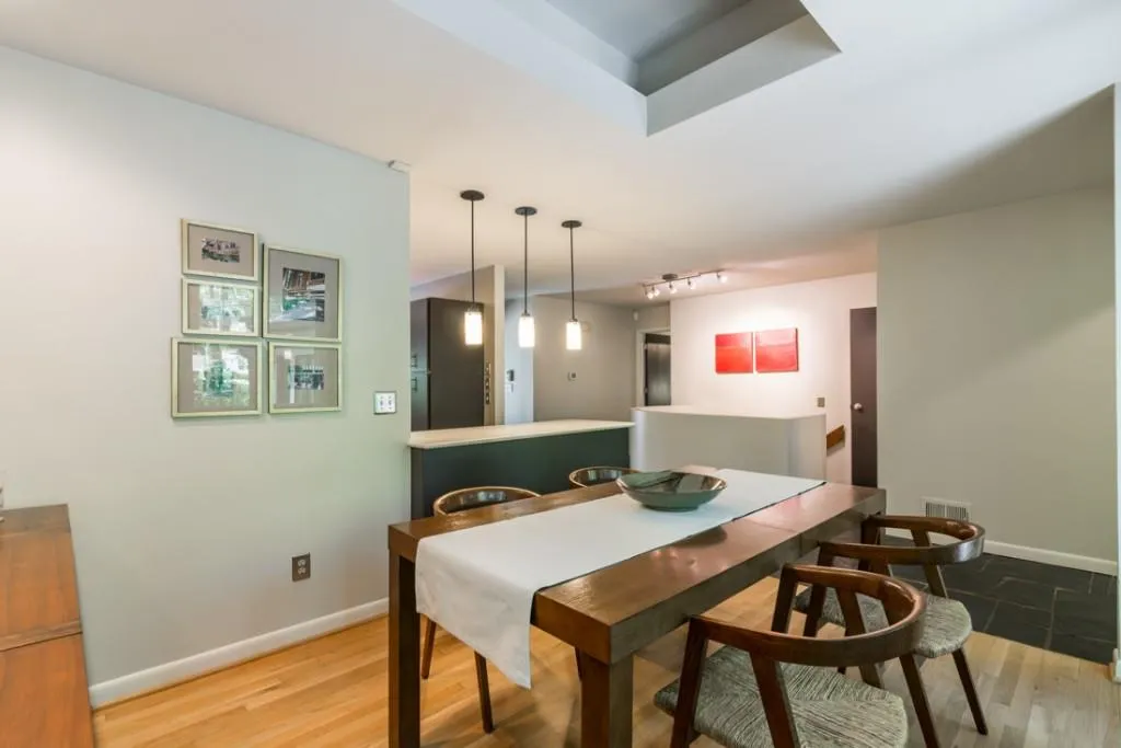 110 River North Drive, Sandy Springs, Georgia 30328, 4 Bedrooms Bedrooms, ,4 BathroomsBathrooms,Residential,Sold,110 River North Drive,5840780