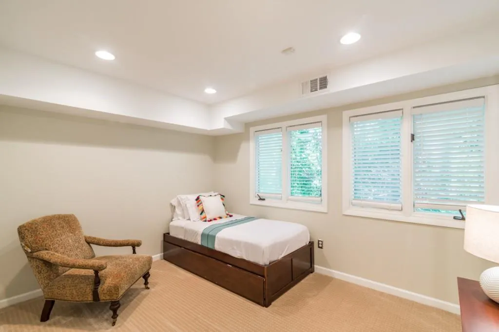 110 River North Drive, Sandy Springs, Georgia 30328, 4 Bedrooms Bedrooms, ,4 BathroomsBathrooms,Residential,Sold,110 River North Drive,5840780