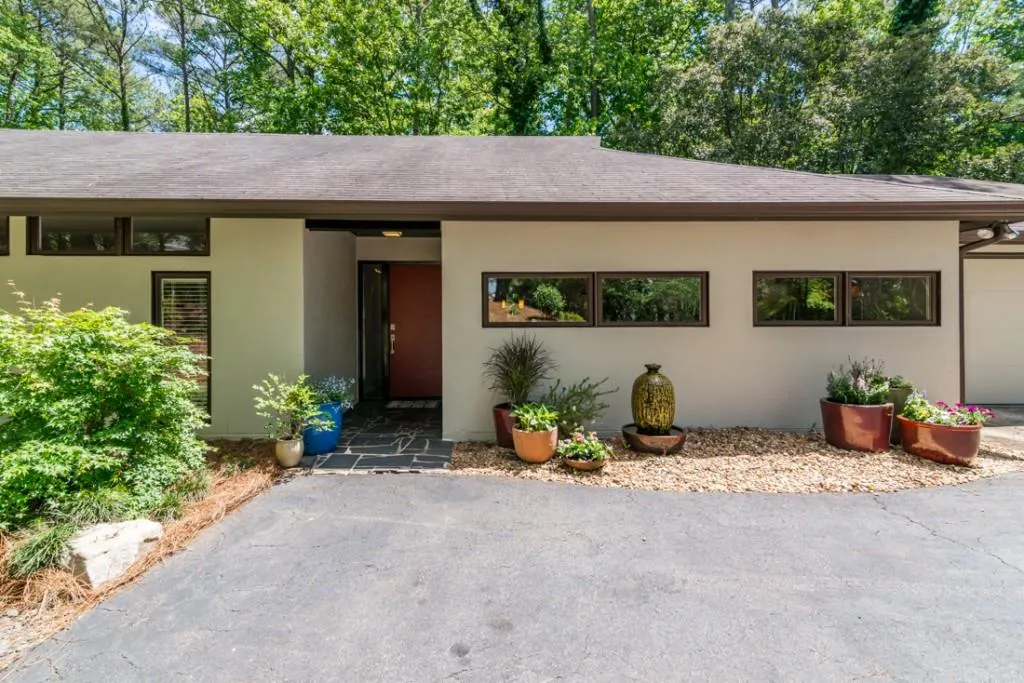 110 River North Drive, Sandy Springs, Georgia 30328, 4 Bedrooms Bedrooms, ,4 BathroomsBathrooms,Residential,Sold,110 River North Drive,5840780