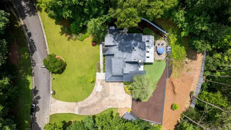 4070 Whitewater Creek Road, Atlanta, Georgia 30327, 5 Bedrooms Bedrooms, ,4 BathroomsBathrooms,Residential,For Sale,4070 Whitewater Creek Road,7661716