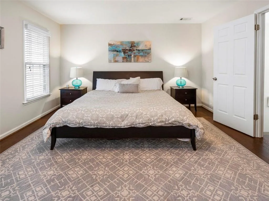 504 Dunwoody Chace, Sandy Springs, Georgia 30328, 3 Bedrooms Bedrooms, ,2 BathroomsBathrooms,Residential,Sold,504 Dunwoody Chace,6860163