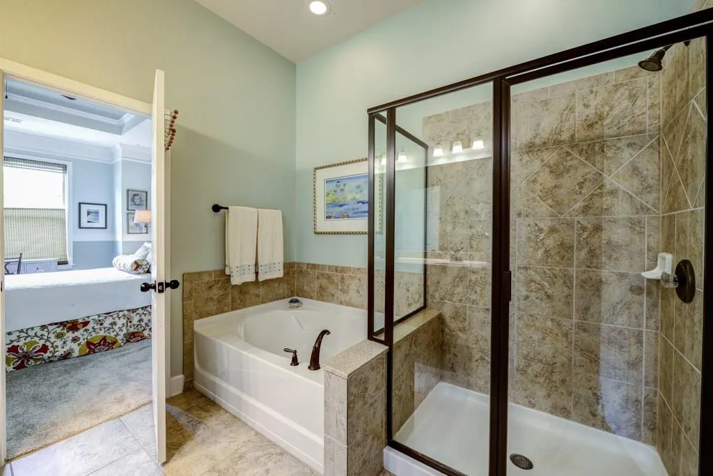 5570 High Point Road, Atlanta, Georgia 30342, 4 Bedrooms Bedrooms, ,3 BathroomsBathrooms,Residential,Sold,5570 High Point Road,5681082