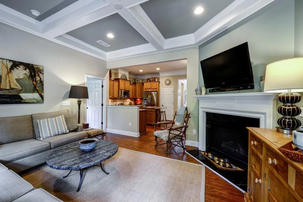 5570 High Point Road, Atlanta, Georgia 30342, 4 Bedrooms Bedrooms, ,3 BathroomsBathrooms,Residential,Sold,5570 High Point Road,5681082