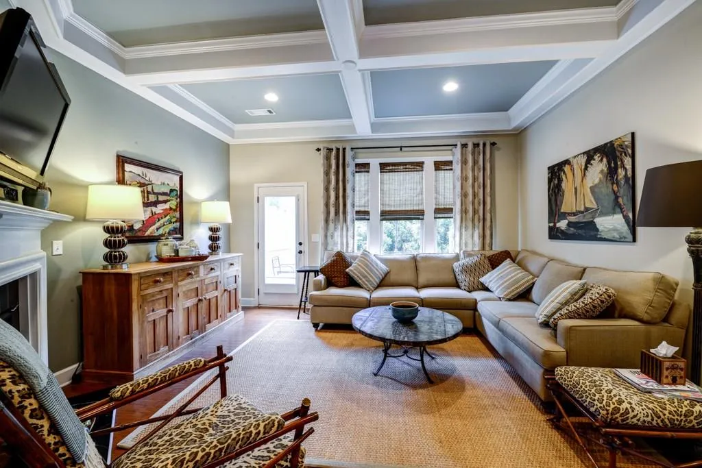 5570 High Point Road, Atlanta, Georgia 30342, 4 Bedrooms Bedrooms, ,3 BathroomsBathrooms,Residential,Sold,5570 High Point Road,5681082