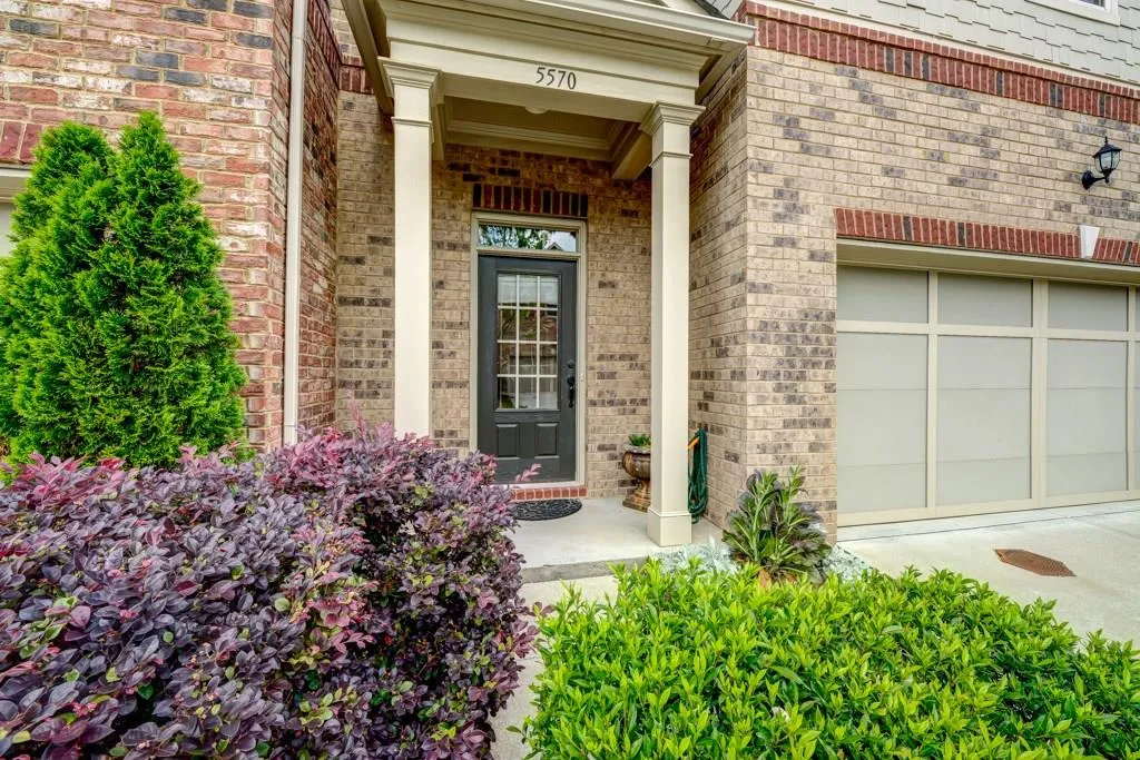 5570 High Point Road, Atlanta, Georgia 30342, 4 Bedrooms Bedrooms, ,3 BathroomsBathrooms,Residential,Sold,5570 High Point Road,5681082