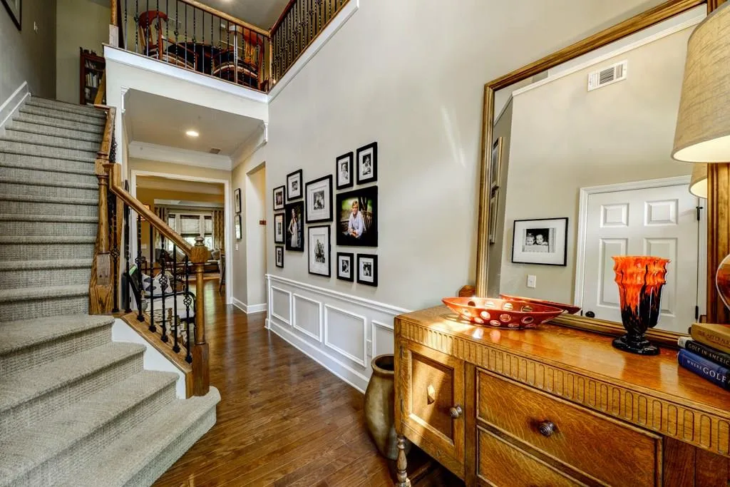 5570 High Point Road, Atlanta, Georgia 30342, 4 Bedrooms Bedrooms, ,3 BathroomsBathrooms,Residential,Sold,5570 High Point Road,5681082