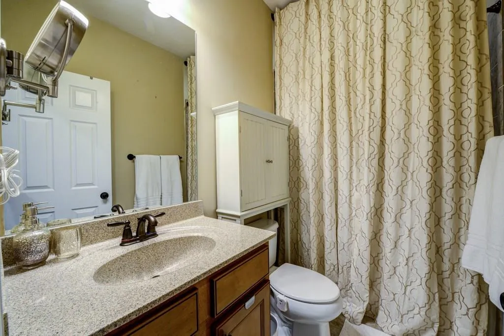 5570 High Point Road, Atlanta, Georgia 30342, 4 Bedrooms Bedrooms, ,3 BathroomsBathrooms,Residential,Sold,5570 High Point Road,5681082