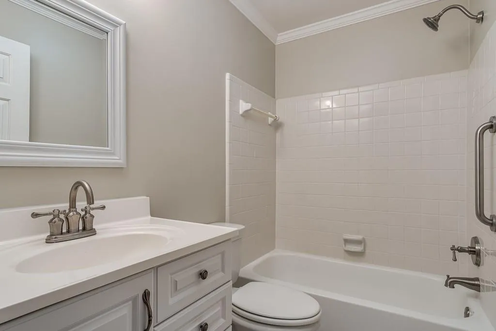 408 Bainbridge Drive, Sandy Springs, Georgia 30327, 2 Bedrooms Bedrooms, ,2 BathroomsBathrooms,Residential,Sold,408 Bainbridge Drive,6692995