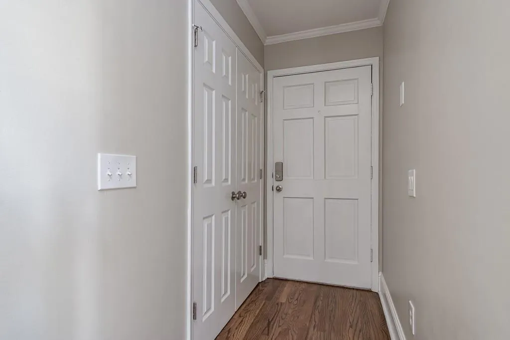 408 Bainbridge Drive, Sandy Springs, Georgia 30327, 2 Bedrooms Bedrooms, ,2 BathroomsBathrooms,Residential,Sold,408 Bainbridge Drive,6692995