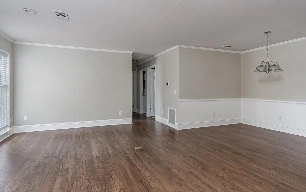 408 Bainbridge Drive, Sandy Springs, Georgia 30327, 2 Bedrooms Bedrooms, ,2 BathroomsBathrooms,Residential,Sold,408 Bainbridge Drive,6692995