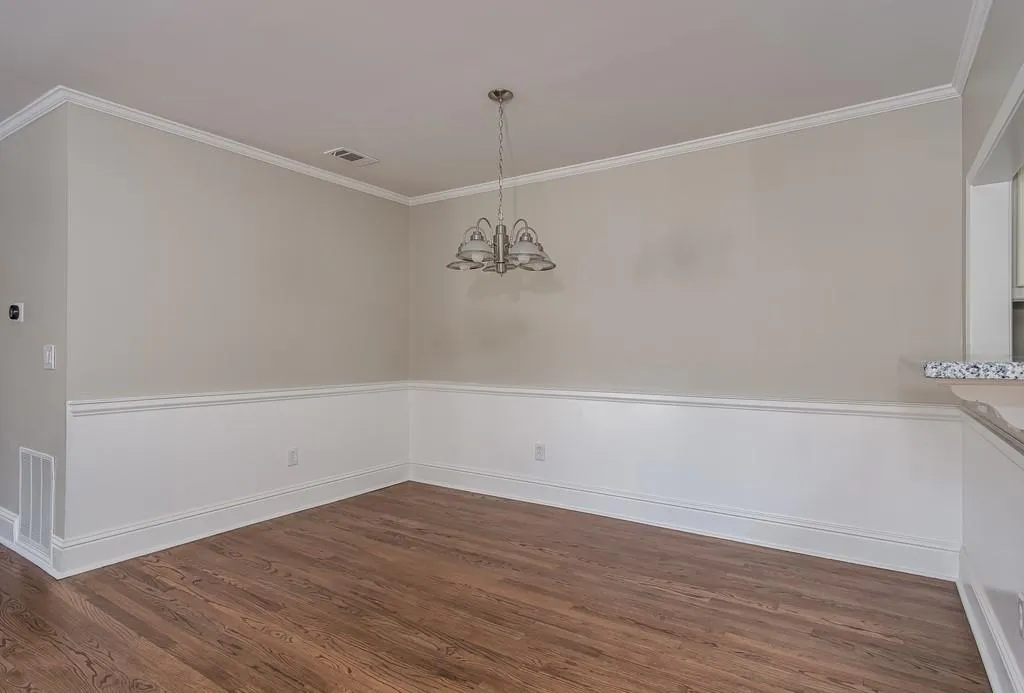 408 Bainbridge Drive, Sandy Springs, Georgia 30327, 2 Bedrooms Bedrooms, ,2 BathroomsBathrooms,Residential,Sold,408 Bainbridge Drive,6692995
