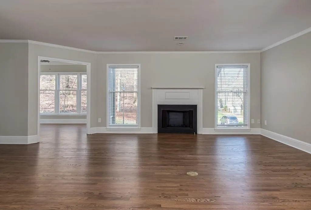 408 Bainbridge Drive, Sandy Springs, Georgia 30327, 2 Bedrooms Bedrooms, ,2 BathroomsBathrooms,Residential,Sold,408 Bainbridge Drive,6692995