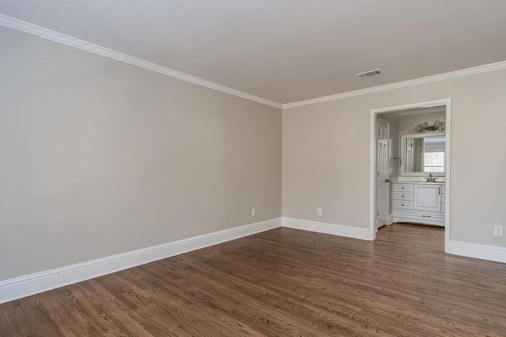 408 Bainbridge Drive, Sandy Springs, Georgia 30327, 2 Bedrooms Bedrooms, ,2 BathroomsBathrooms,Residential,Sold,408 Bainbridge Drive,6692995