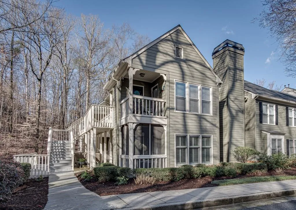 408 Bainbridge Drive, Sandy Springs, Georgia 30327, 2 Bedrooms Bedrooms, ,2 BathroomsBathrooms,Residential,Sold,408 Bainbridge Drive,6692995