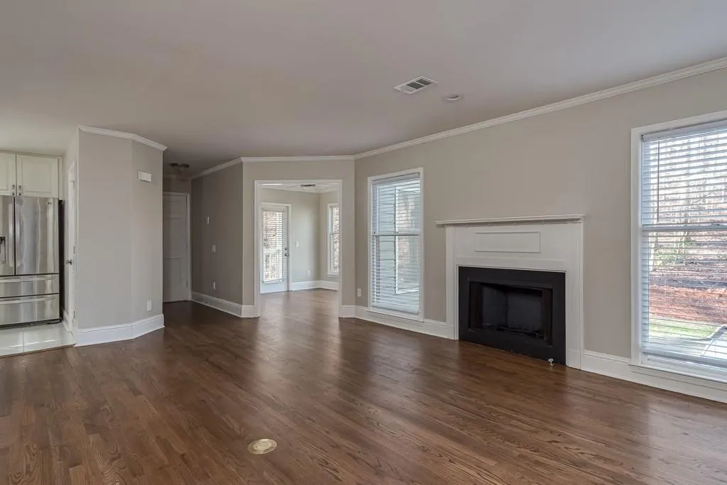 408 Bainbridge Drive, Sandy Springs, Georgia 30327, 2 Bedrooms Bedrooms, ,2 BathroomsBathrooms,Residential,Sold,408 Bainbridge Drive,6692995