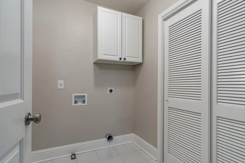 408 Bainbridge Drive, Sandy Springs, Georgia 30327, 2 Bedrooms Bedrooms, ,2 BathroomsBathrooms,Residential,Sold,408 Bainbridge Drive,6692995