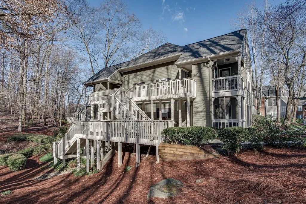 408 Bainbridge Drive, Sandy Springs, Georgia 30327, 2 Bedrooms Bedrooms, ,2 BathroomsBathrooms,Residential,Sold,408 Bainbridge Drive,6692995
