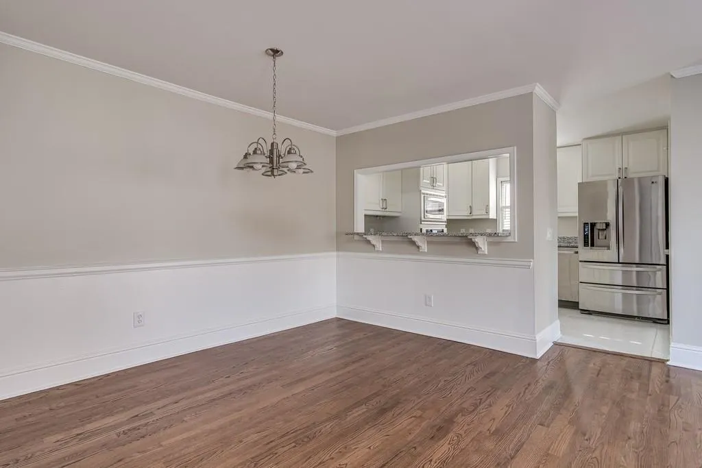 408 Bainbridge Drive, Sandy Springs, Georgia 30327, 2 Bedrooms Bedrooms, ,2 BathroomsBathrooms,Residential,Sold,408 Bainbridge Drive,6692995