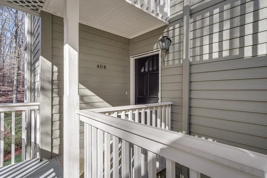 408 Bainbridge Drive, Sandy Springs, Georgia 30327, 2 Bedrooms Bedrooms, ,2 BathroomsBathrooms,Residential,Sold,408 Bainbridge Drive,6692995