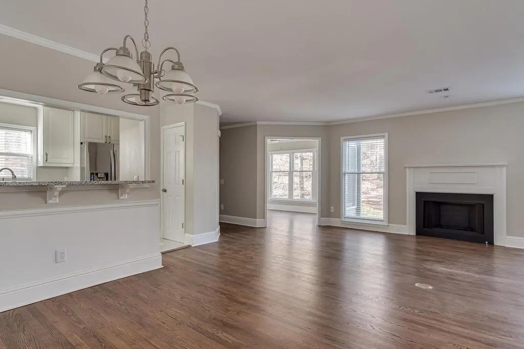 408 Bainbridge Drive, Sandy Springs, Georgia 30327, 2 Bedrooms Bedrooms, ,2 BathroomsBathrooms,Residential,Sold,408 Bainbridge Drive,6692995