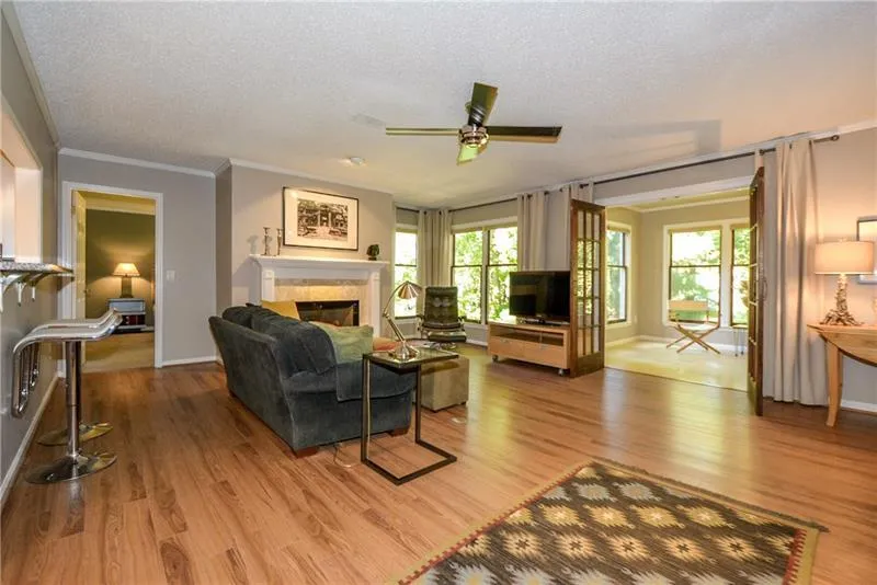 605 Abingdon Way, Sandy Springs, Georgia 30328, 2 Bedrooms Bedrooms, ,2 BathroomsBathrooms,Residential,Sold,605 Abingdon Way,6089878