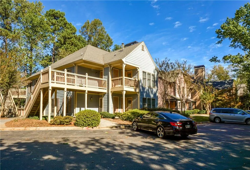 605 Abingdon Way, Sandy Springs, Georgia 30328, 2 Bedrooms Bedrooms, ,2 BathroomsBathrooms,Residential,Sold,605 Abingdon Way,6089878