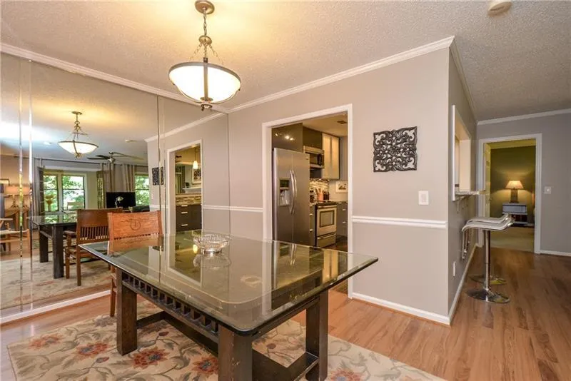 605 Abingdon Way, Sandy Springs, Georgia 30328, 2 Bedrooms Bedrooms, ,2 BathroomsBathrooms,Residential,Sold,605 Abingdon Way,6089878