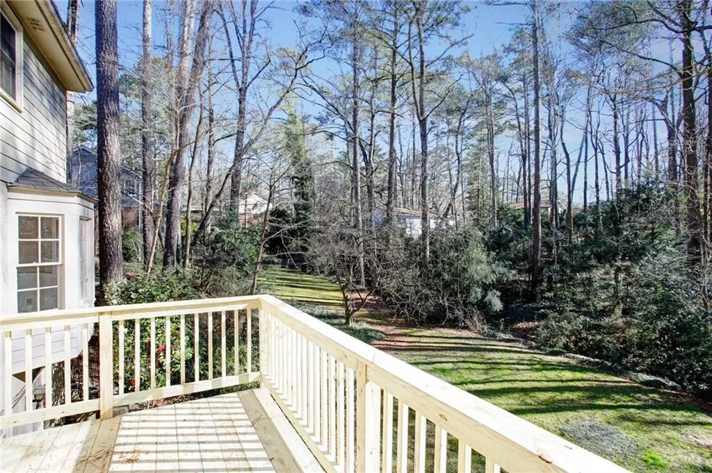 7095 Faunsworth Drive, Atlanta, Georgia 30328, 5 Bedrooms Bedrooms, ,3 BathroomsBathrooms,Residential,Sold,7095 Faunsworth Drive,6116981