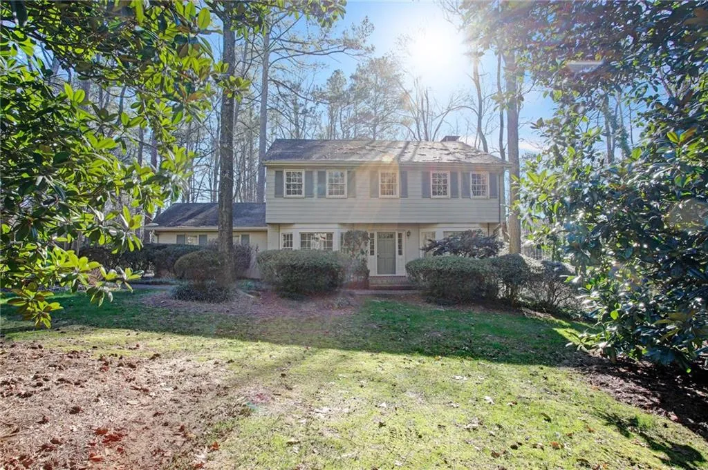 7095 Faunsworth Drive, Atlanta, Georgia 30328, 5 Bedrooms Bedrooms, ,3 BathroomsBathrooms,Residential,Sold,7095 Faunsworth Drive,6116981