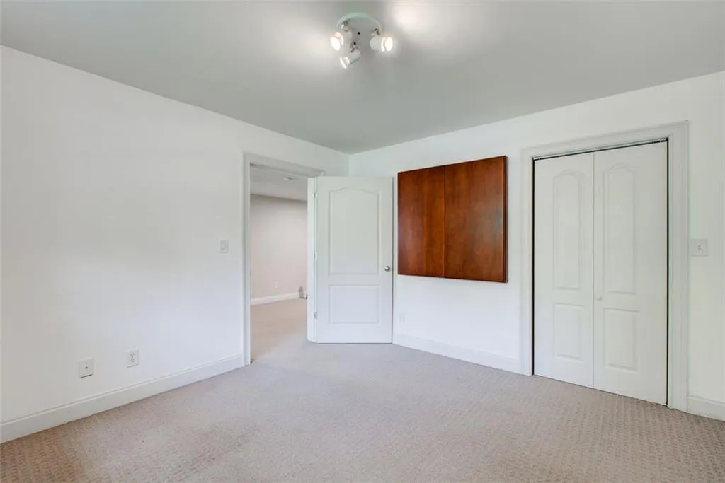 945 Longley Avenue Nw, Atlanta, Georgia 30318, 4 Bedrooms Bedrooms, ,2 BathroomsBathrooms,Residential,For Sale,945 Longley Avenue Nw,7597507