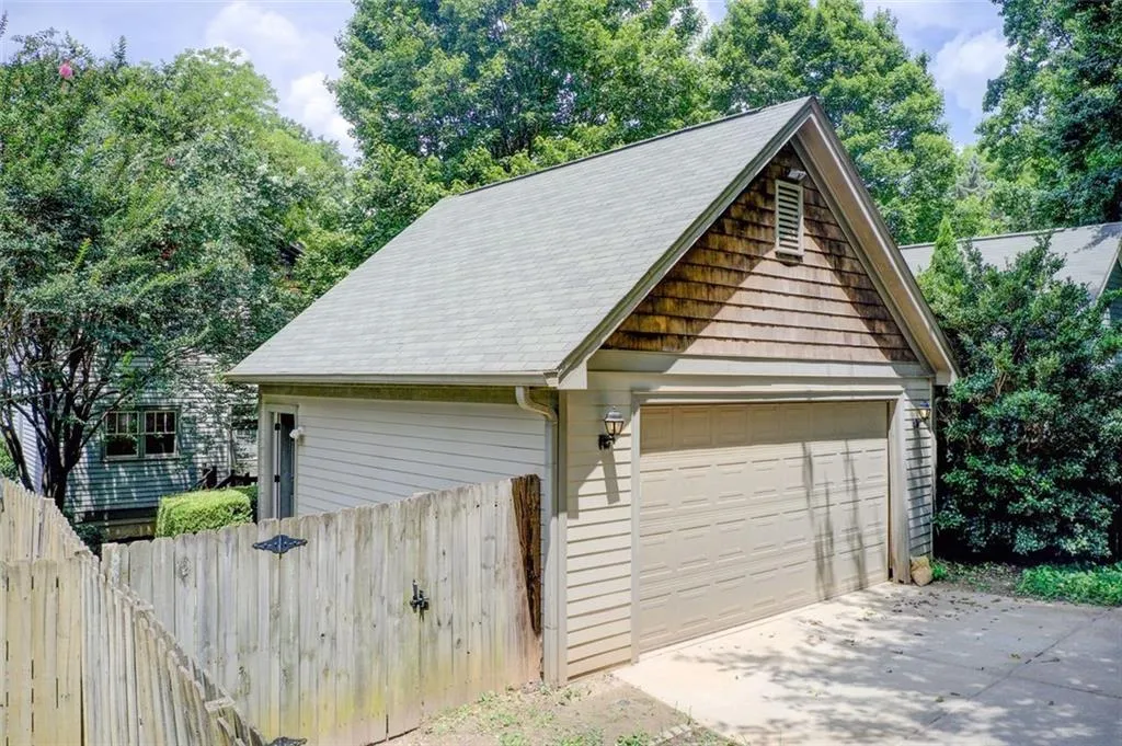 945 Longley Avenue Nw, Atlanta, Georgia 30318, 4 Bedrooms Bedrooms, ,2 BathroomsBathrooms,Residential,For Sale,945 Longley Avenue Nw,7597507