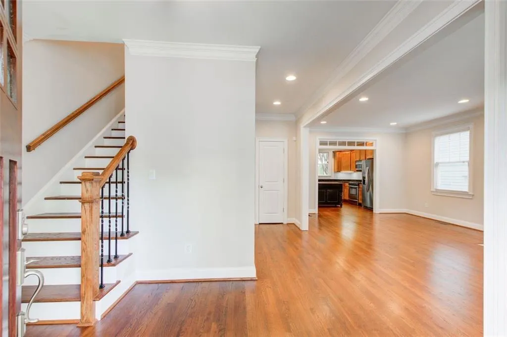 945 Longley Avenue Nw, Atlanta, Georgia 30318, 4 Bedrooms Bedrooms, ,2 BathroomsBathrooms,Residential,For Sale,945 Longley Avenue Nw,7597507