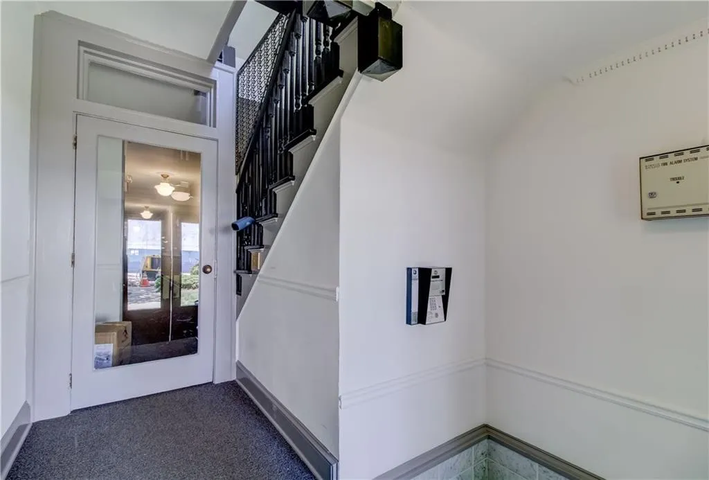 18 Collier Road Nw Unit 12, Atlanta, Georgia 30309, 2 Bedrooms Bedrooms, ,1 BathroomBathrooms,Residential,Sold,18 Collier Road Nw Unit 12,6009383