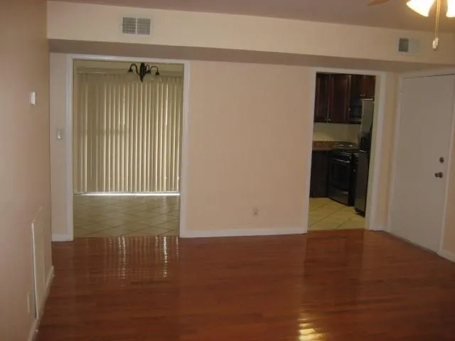 5657 Kingsport Drive, Atlanta, Georgia 30342, 2 Bedrooms Bedrooms, ,1 BathroomBathrooms,Residential,Sold,5657 Kingsport Drive,6111871