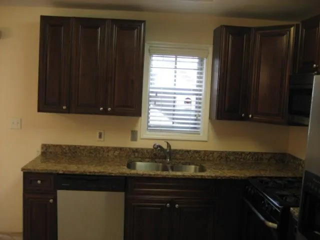 5657 Kingsport Drive, Atlanta, Georgia 30342, 2 Bedrooms Bedrooms, ,1 BathroomBathrooms,Residential,Sold,5657 Kingsport Drive,6111871