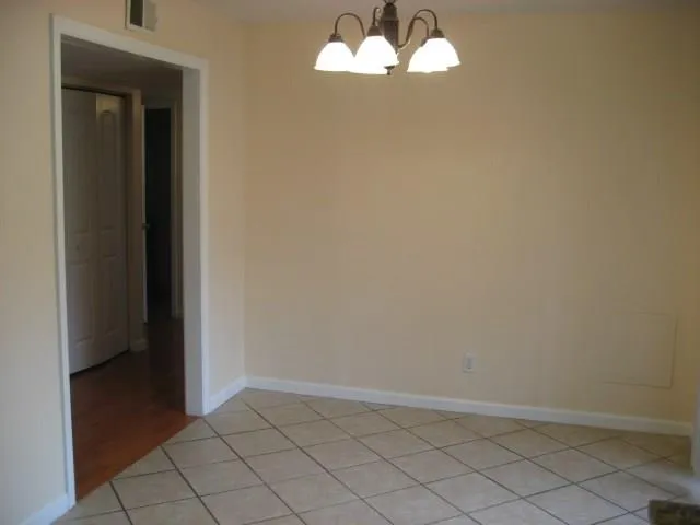 5657 Kingsport Drive, Atlanta, Georgia 30342, 2 Bedrooms Bedrooms, ,1 BathroomBathrooms,Residential,Sold,5657 Kingsport Drive,6111871