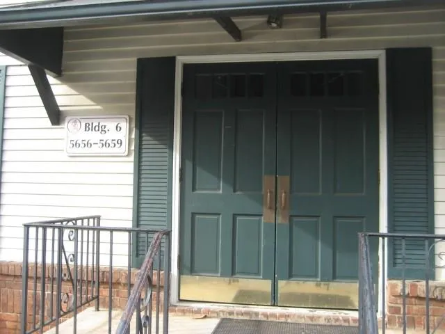 5657 Kingsport Drive, Atlanta, Georgia 30342, 2 Bedrooms Bedrooms, ,1 BathroomBathrooms,Residential,Sold,5657 Kingsport Drive,6111871