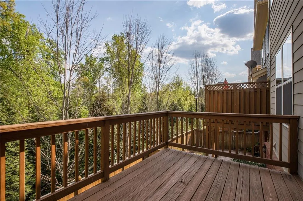 8055 Glisten Avenue, Sandy Springs, Georgia 30328, 3 Bedrooms Bedrooms, ,3 BathroomsBathrooms,Residential,Sold,8055 Glisten Avenue,6706915