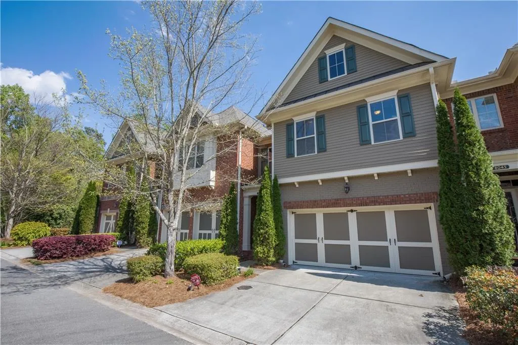 8055 Glisten Avenue, Sandy Springs, Georgia 30328, 3 Bedrooms Bedrooms, ,3 BathroomsBathrooms,Residential,Sold,8055 Glisten Avenue,6706915