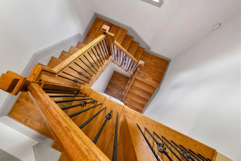 Stairs with a high ceiling