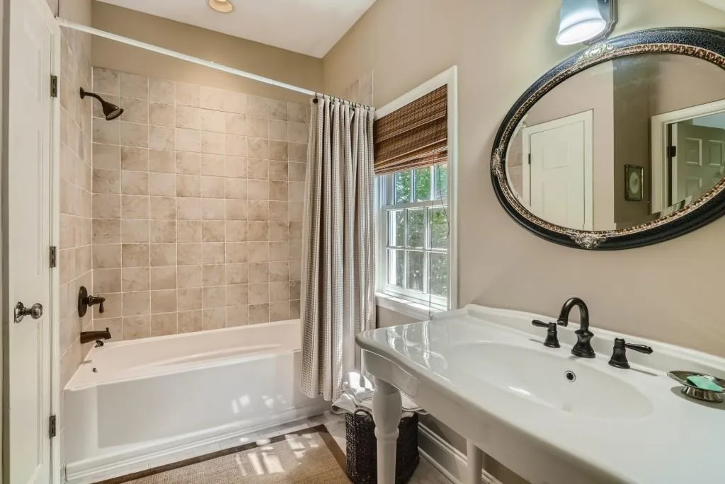 2035 River North Parkway, Atlanta, Georgia 30328, 5 Bedrooms Bedrooms, ,5 BathroomsBathrooms,Residential,Sold,2035 River North Parkway,7115367