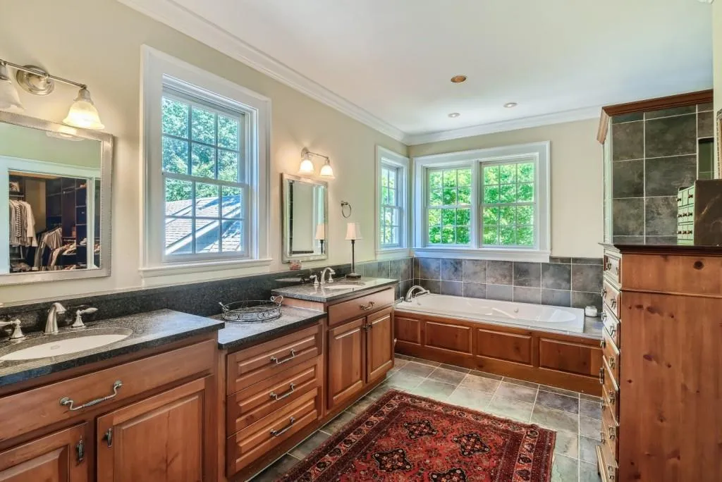 2035 River North Parkway, Atlanta, Georgia 30328, 5 Bedrooms Bedrooms, ,5 BathroomsBathrooms,Residential,Sold,2035 River North Parkway,7115367