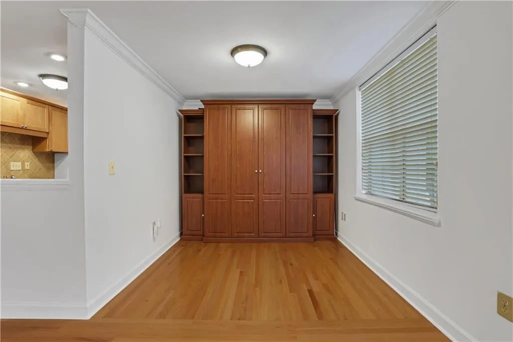 3655 Habersham Road Ne Unit 254b, Atlanta, Georgia 30305, 1 Bedroom Bedrooms, ,2 BathroomsBathrooms,Residential,For Sale,3655 Habersham Road Ne Unit 254b,7628368