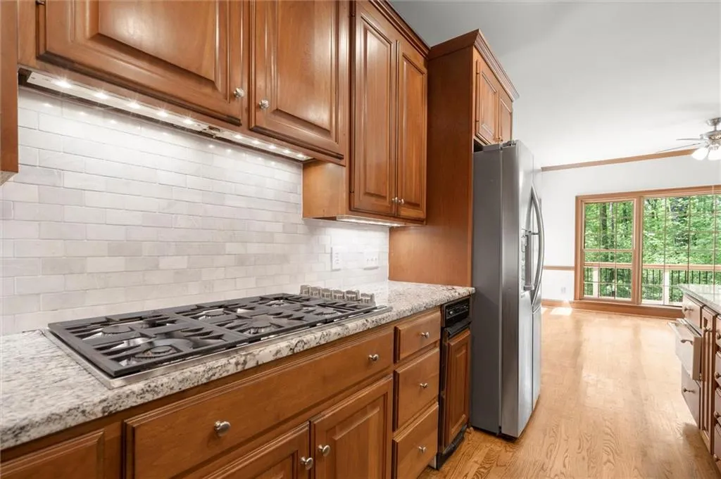 9335 Huntcliff Trace, Atlanta, Georgia 30350, 5 Bedrooms Bedrooms, ,5 BathroomsBathrooms,Residential,For Sale,9335 Huntcliff Trace,7744397