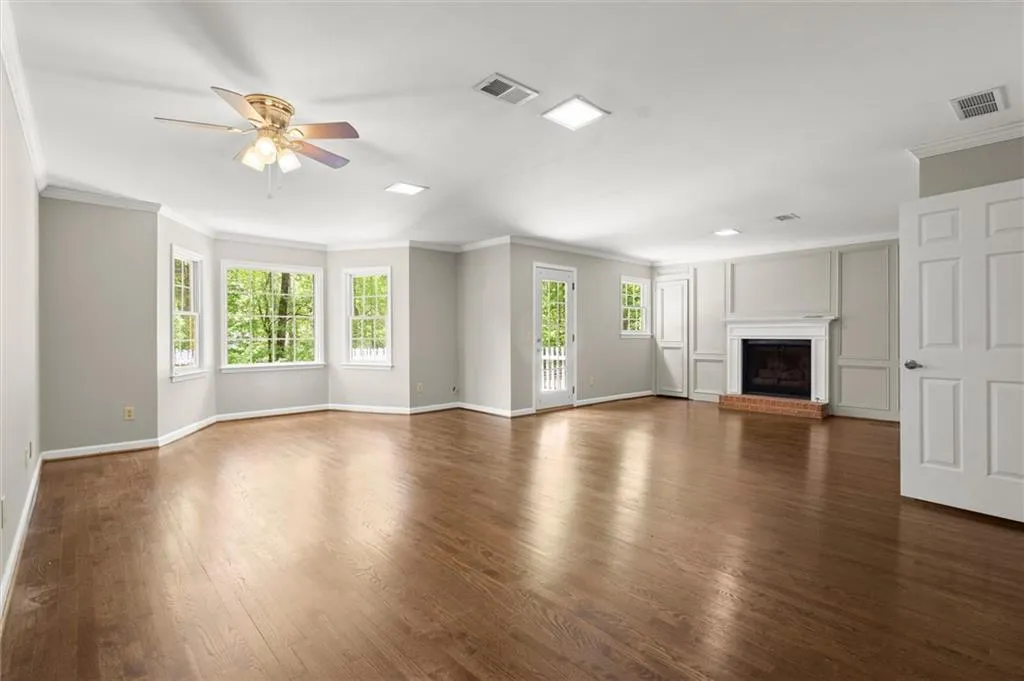 9335 Huntcliff Trace, Atlanta, Georgia 30350, 5 Bedrooms Bedrooms, ,5 BathroomsBathrooms,Residential,For Sale,9335 Huntcliff Trace,7744397