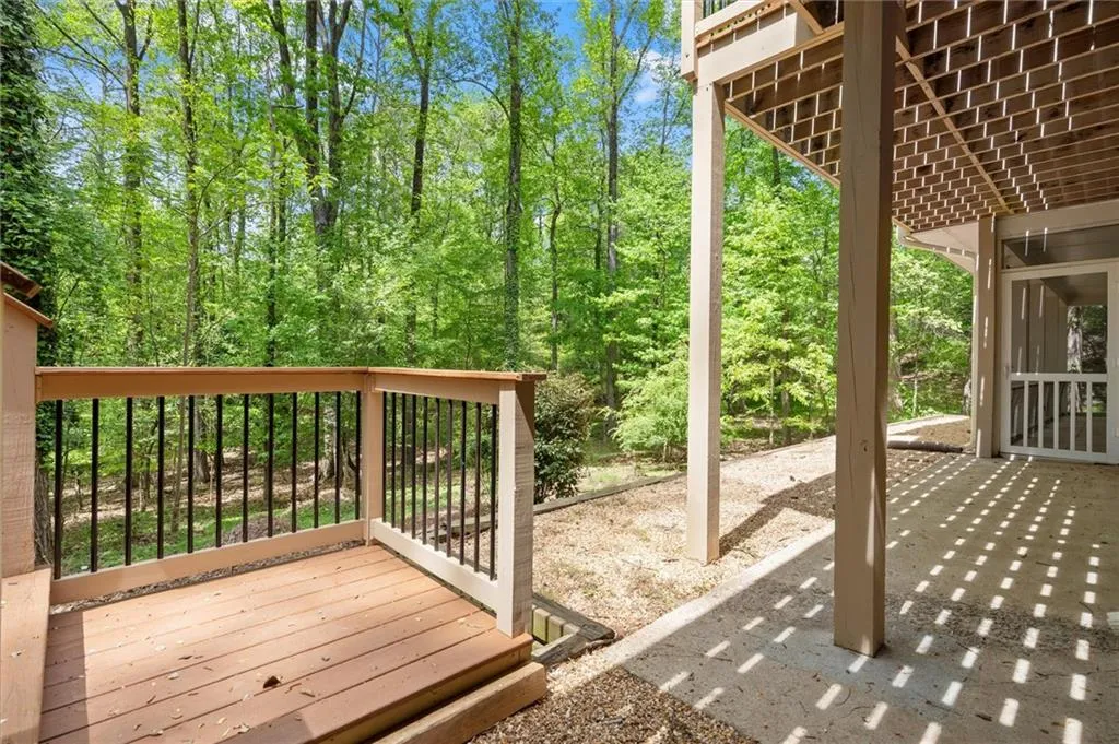 9335 Huntcliff Trace, Atlanta, Georgia 30350, 5 Bedrooms Bedrooms, ,5 BathroomsBathrooms,Residential,For Sale,9335 Huntcliff Trace,7744397
