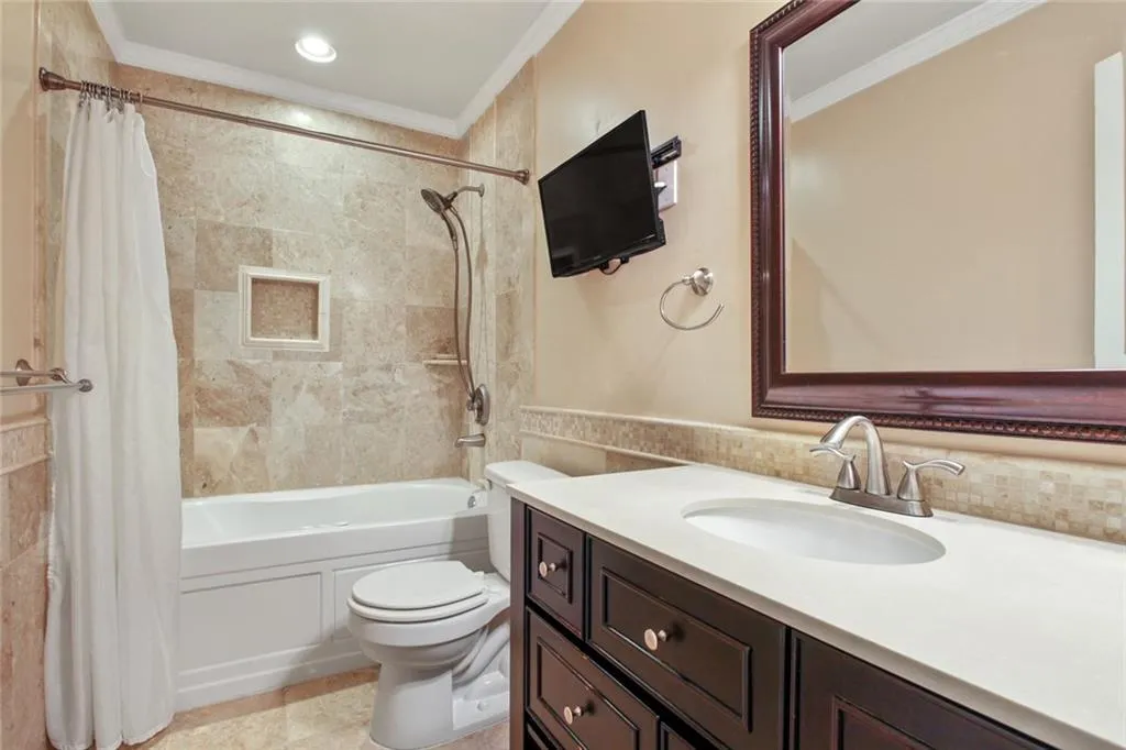 310 Winding River Drive Unit B, Sandy Springs, Georgia 30350, 3 Bedrooms Bedrooms, ,2 BathroomsBathrooms,Residential,Sold,310 Winding River Drive Unit B,6914531