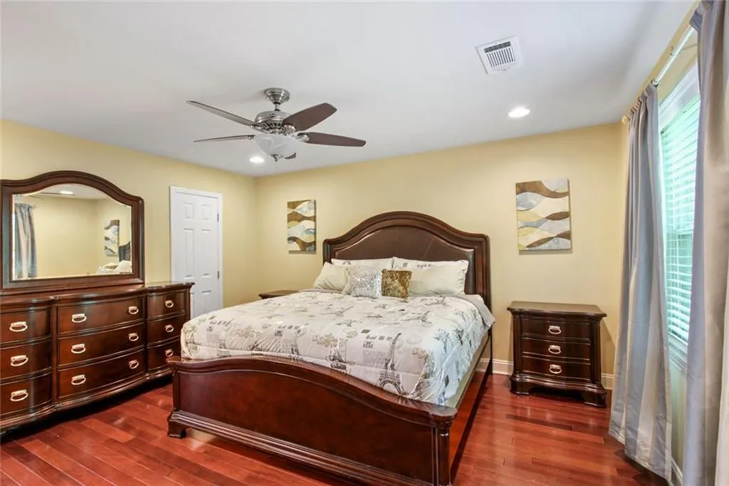 310 Winding River Drive Unit B, Sandy Springs, Georgia 30350, 3 Bedrooms Bedrooms, ,2 BathroomsBathrooms,Residential,Sold,310 Winding River Drive Unit B,6914531