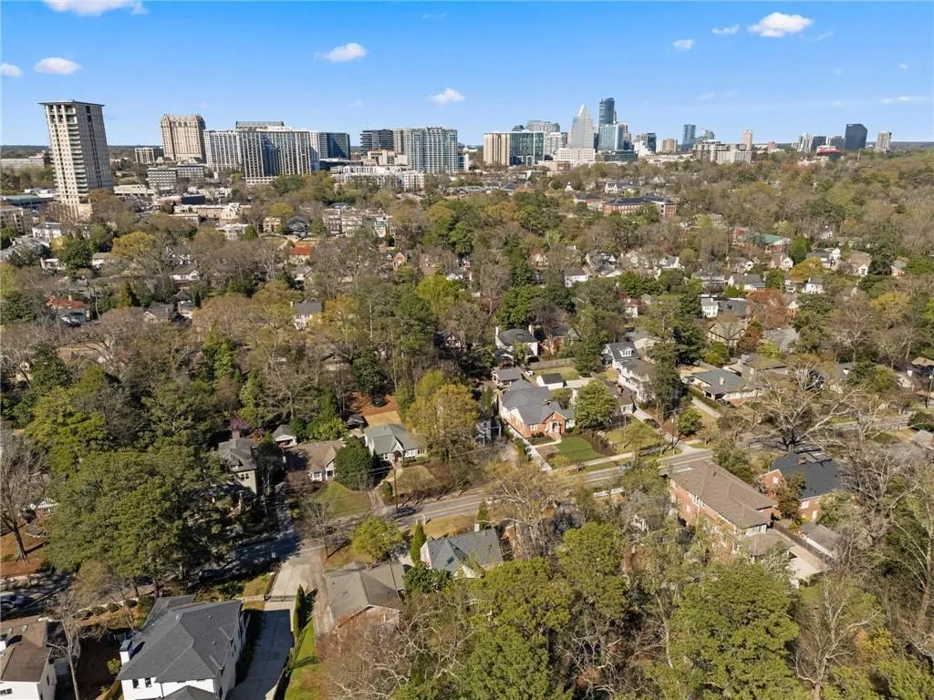 183 E Wesley Road Ne, Atlanta, Georgia 30305, 3 Bedrooms Bedrooms, 0 ,3 BathroomsBathrooms,Residential,For Sale,183 E Wesley Road Ne,7730943